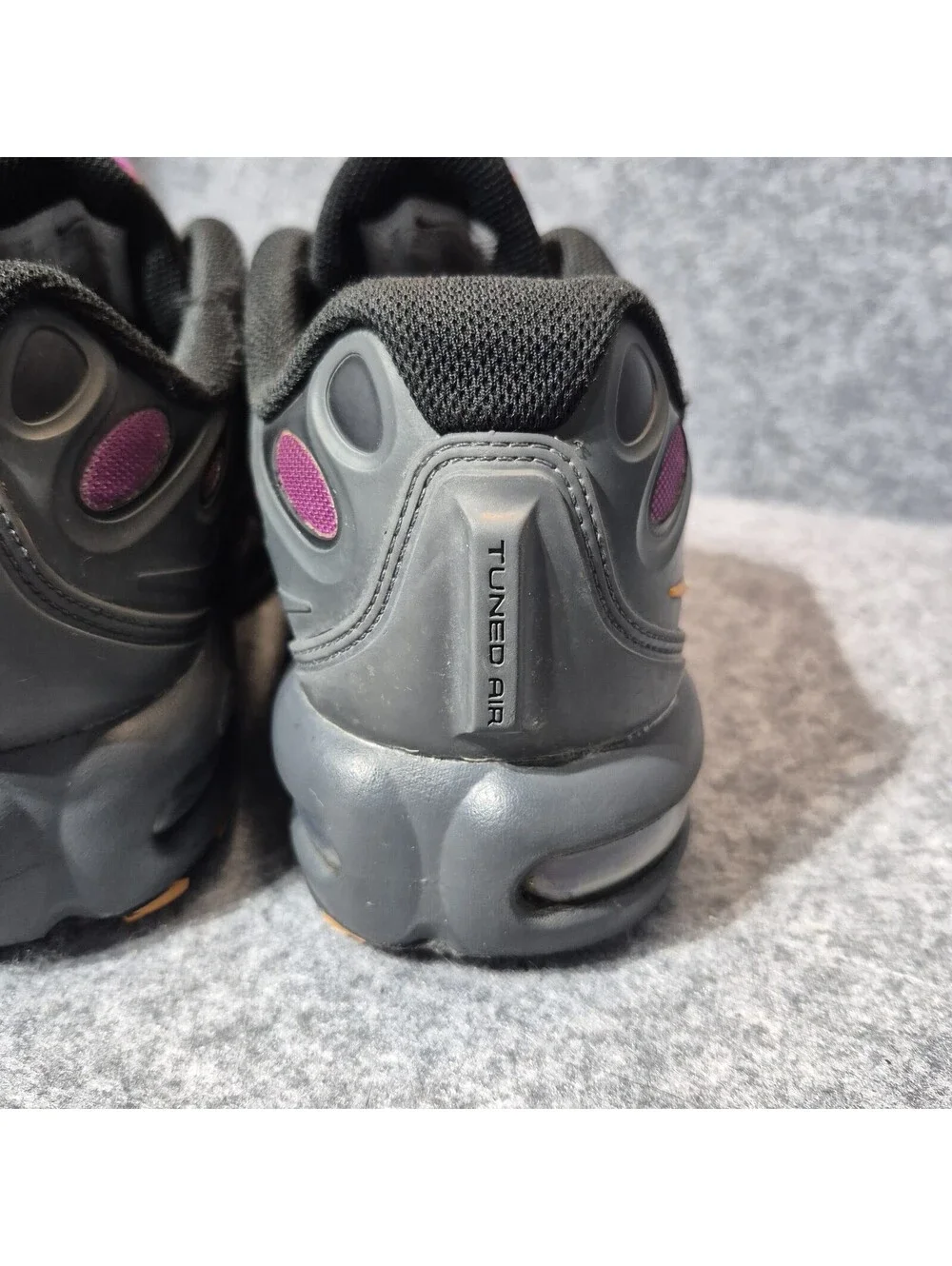 Nike Air Tuned Air Boys Low Top Sneakers Black/Purple/Orange US 5 FV5921-001